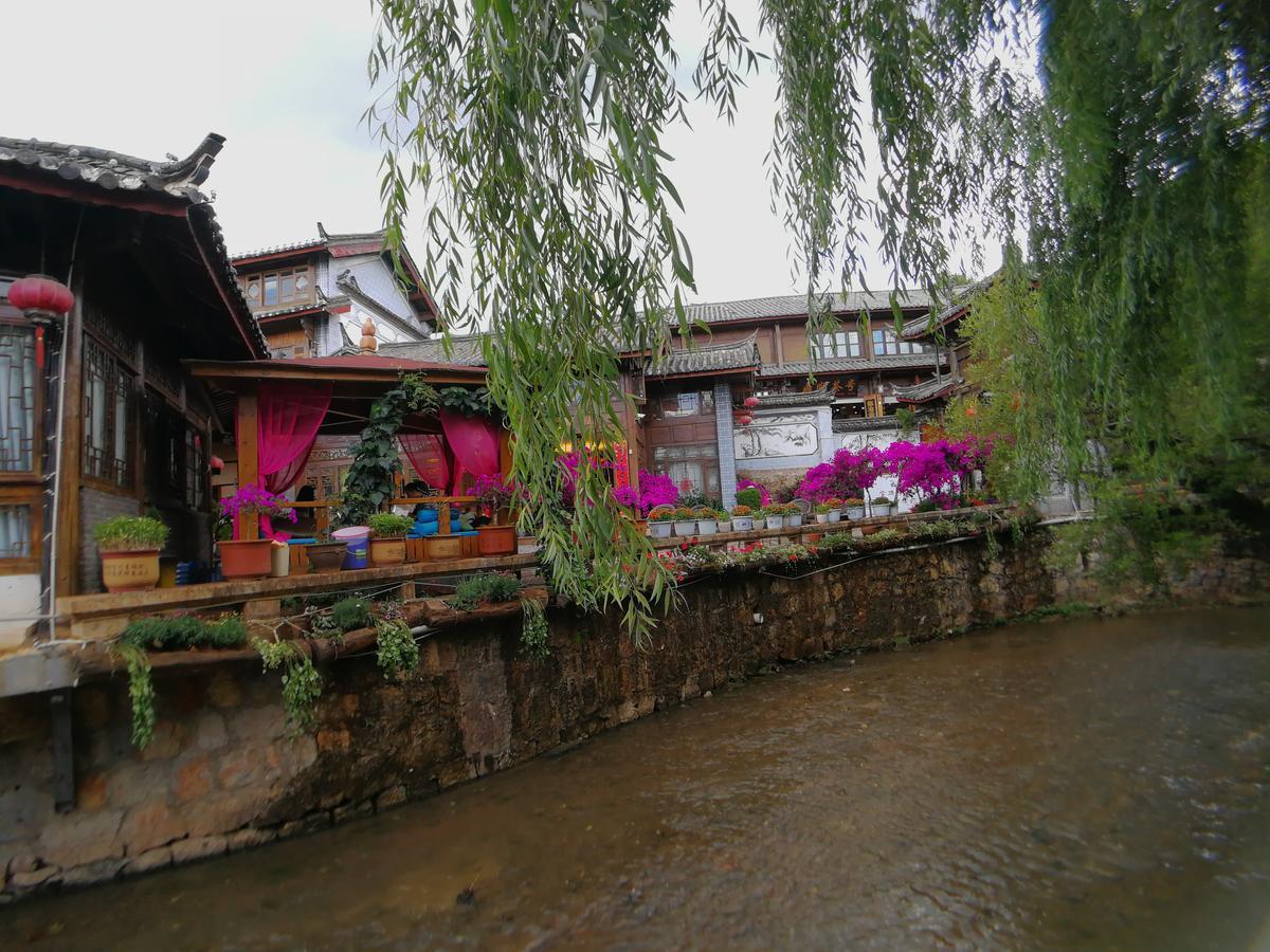 Love Cloud Boutique Chain Hotel In The Water Side ليجيانغ المظهر الخارجي الصورة